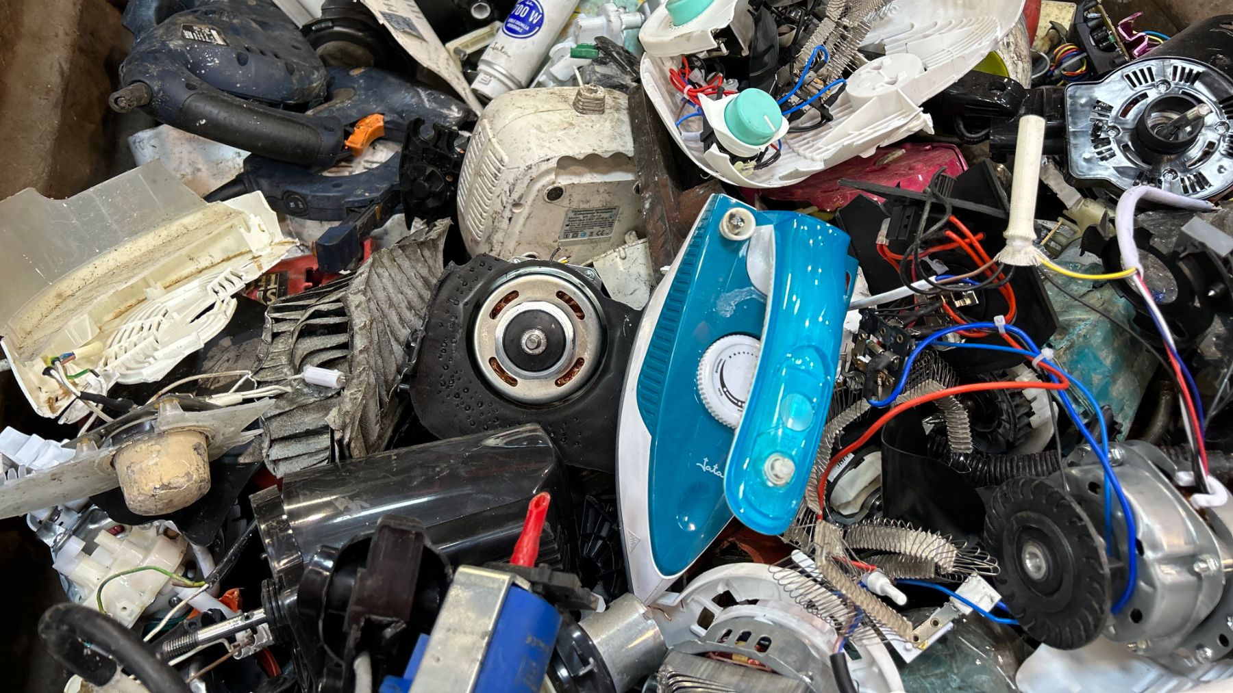 Reciclaje de electrodomésticos en Jata con el Plan Renove. CEDIDA