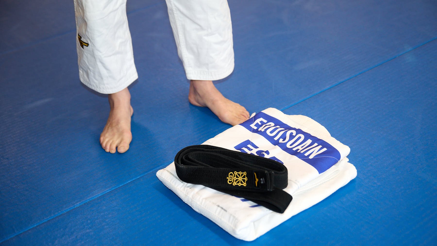 La judoka pamplonesa Jaione Equisoain, que busca obtener plaza para los Juegos Olímpicos de París en Judo, en el tatami del centro de Tecnificación Deportiva de Navarra del Estadio Larrabide de Pamplona. IÑIGO ALZUGARAY