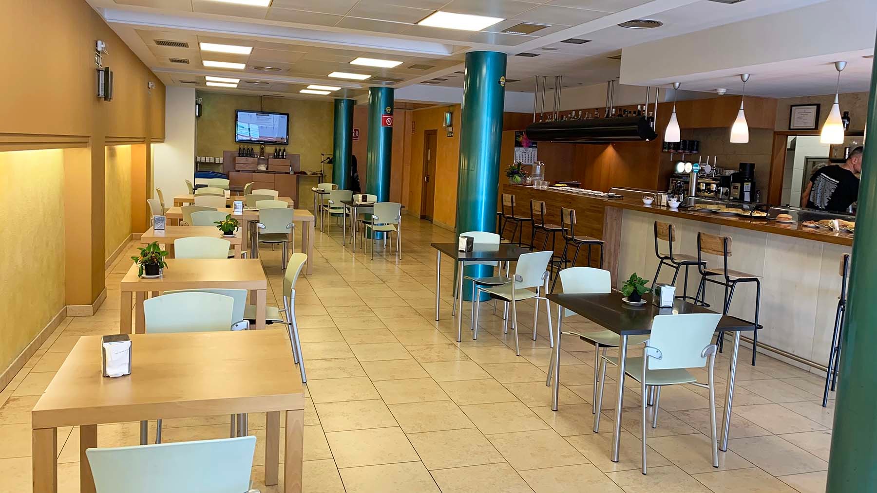 Interior del bar restaurante Ibiricu en el polígono de Mutilva Baja. Navarra.com
