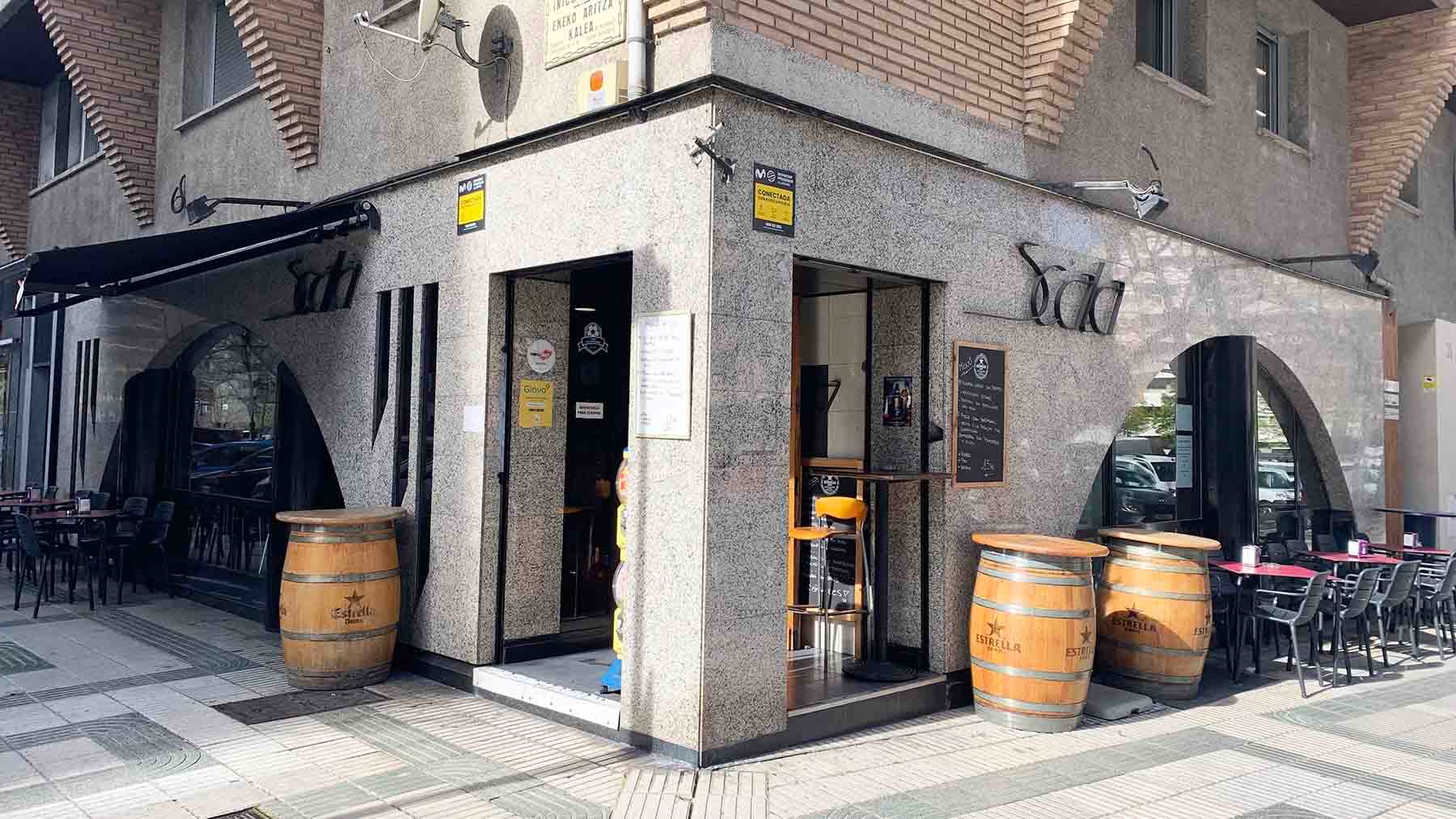 El bar Scala está en la esquina de las calles Iñigo Arista y Serafín Olave en Pamplona. Navarra.com