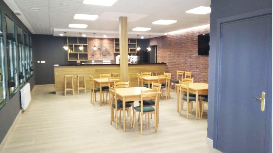 Bar - Restaurante del Centro Cívico de Azuelo (Navarra). Instagram ayuntamientodeazuelo.