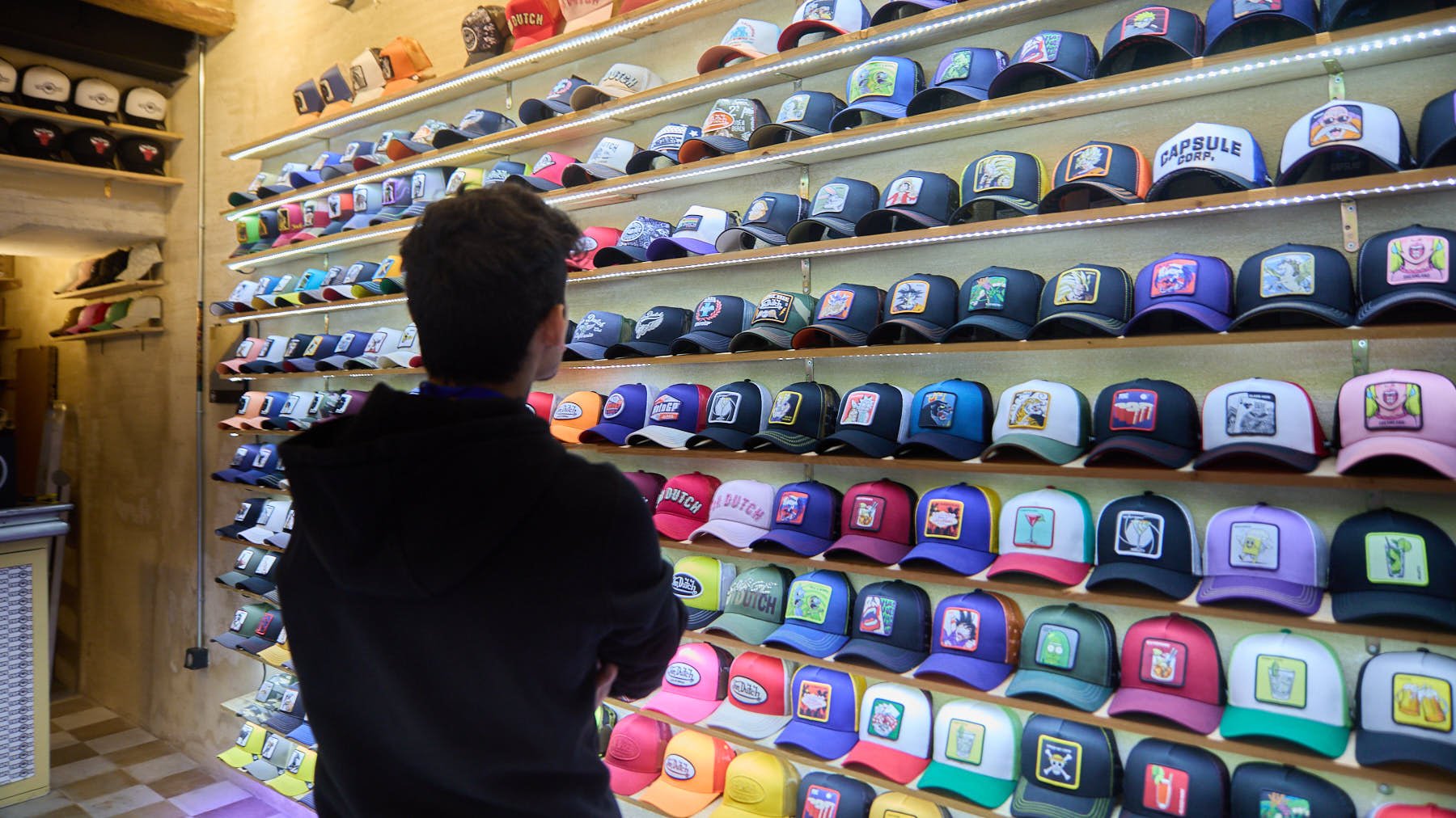 Una nueva tienda especializada en gorras abre en el centro de Pamplona