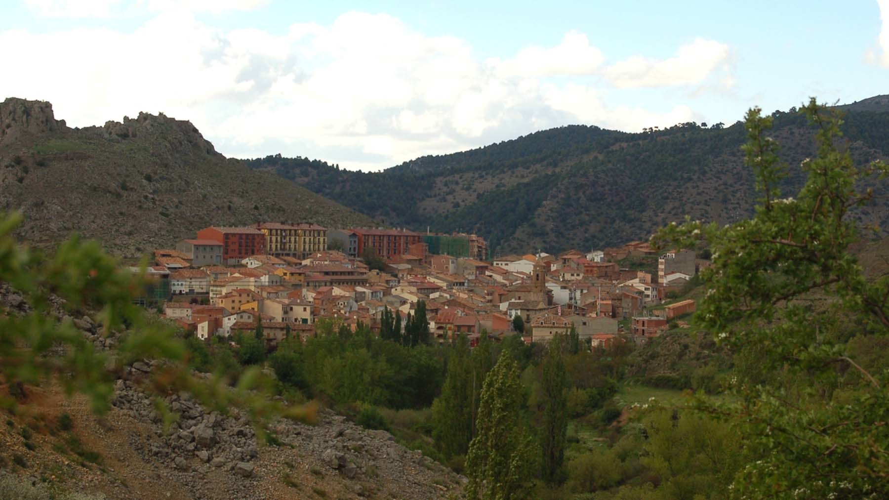 El curioso pueblo de Aragón con más fuentes que vecinos para una escapada desde Navarra