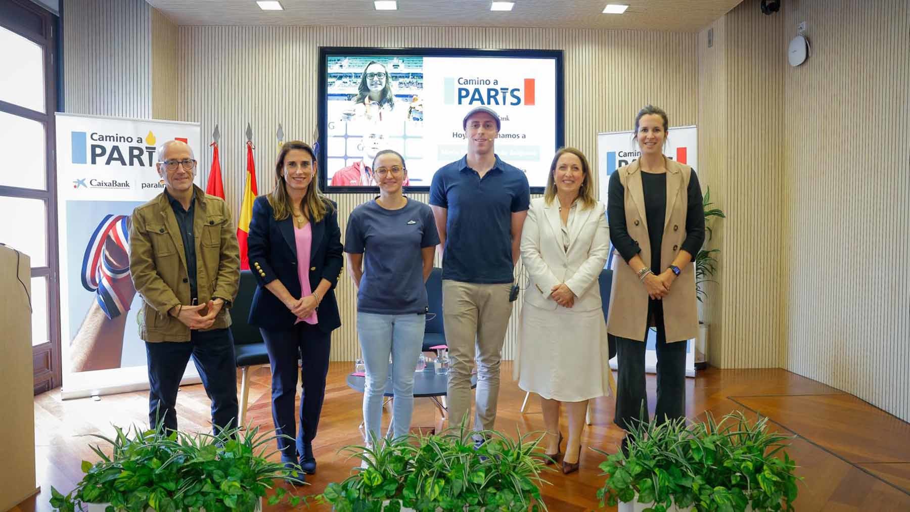 CaixaBank acompaña a los atletas paralímpicos María Delgado y el pamplonés Iván Salguero en 'Camino a París'