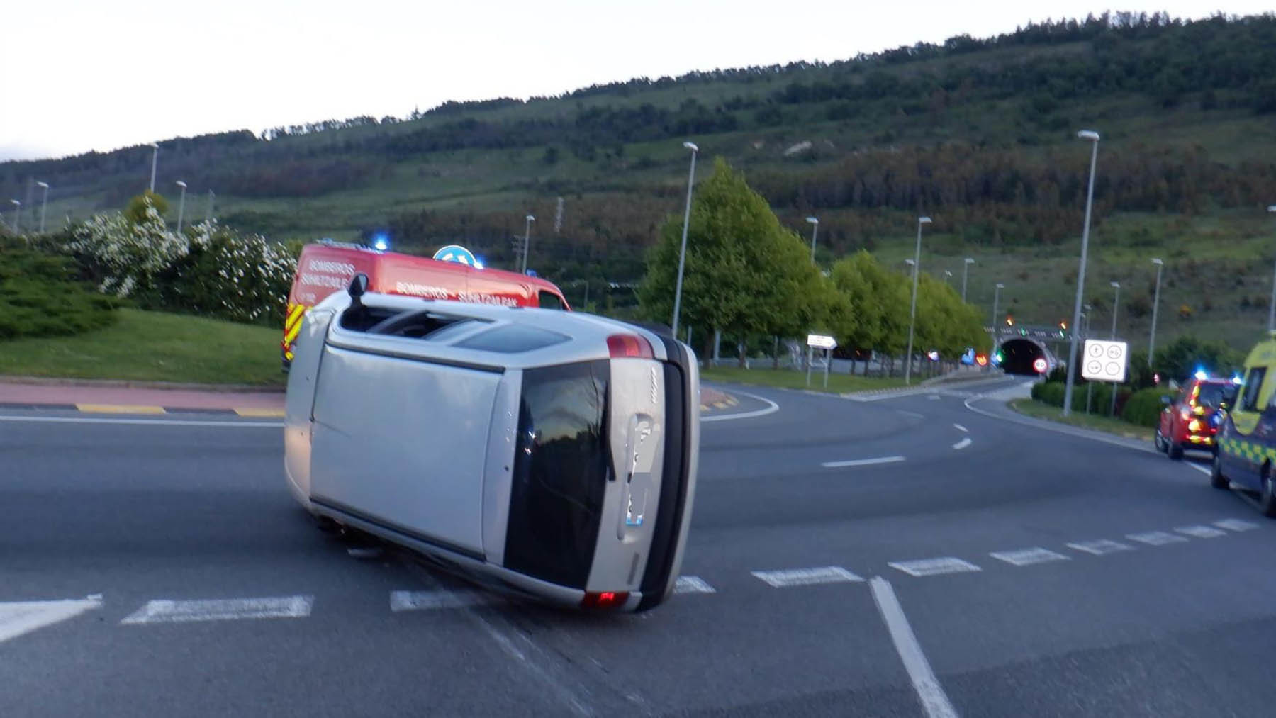 Tres heridos en Navarra tras volcar con su coche: triplicaban la tasa de alcohol