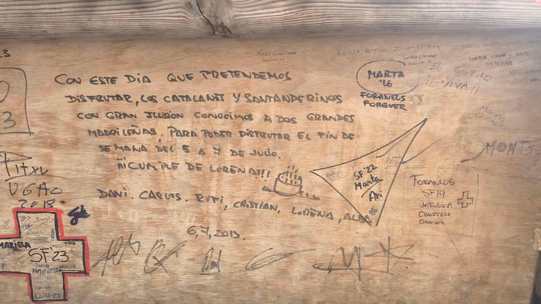 Una inscripción que se puede leer en el vallado de San Fermín en la Plaza de Toros. NAVARRA.COM