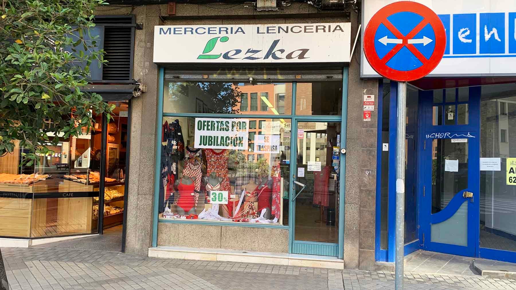 La mercería Lezka está en la calle Abejeras 6 de Pamplona. Navarra.com