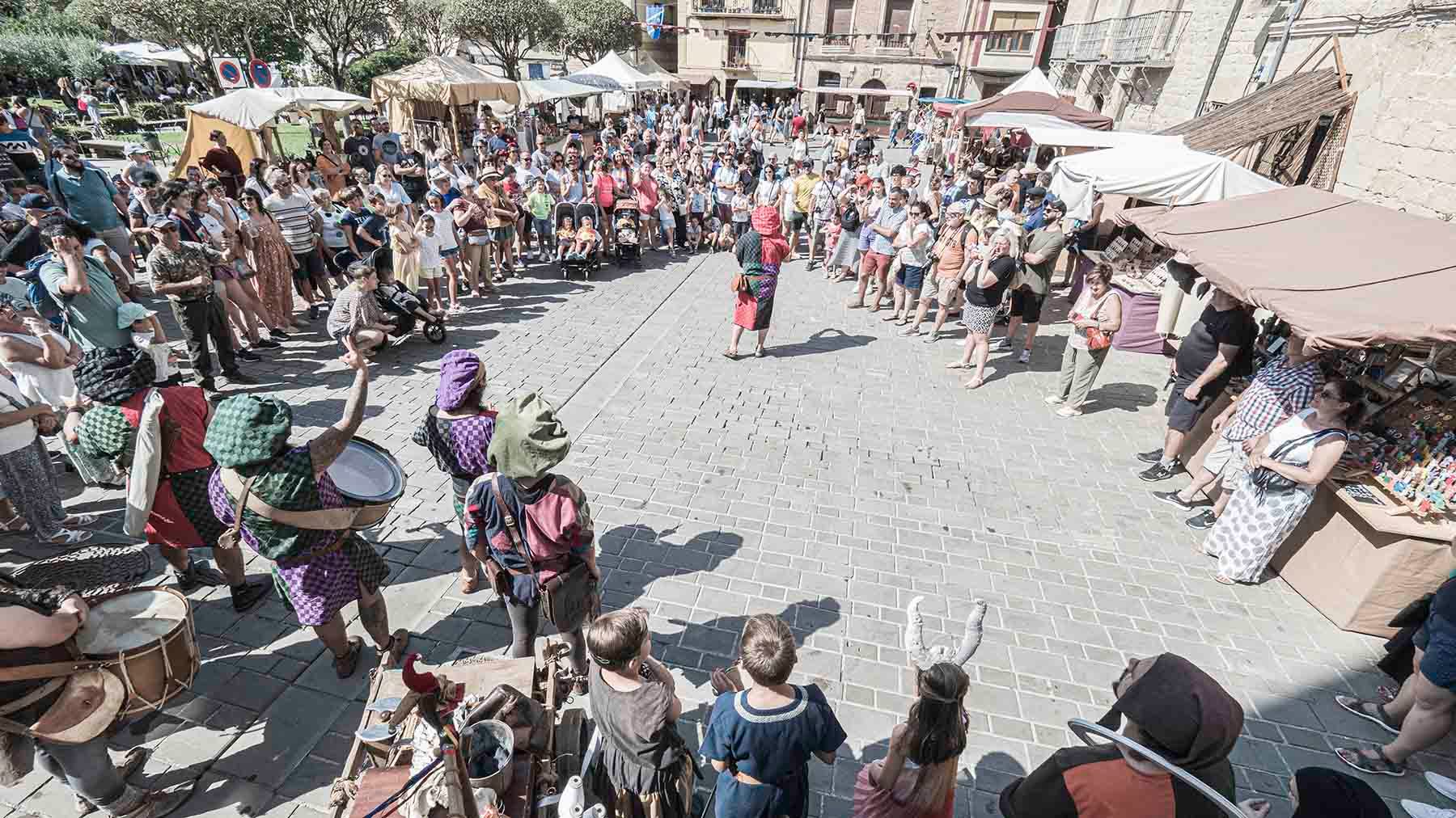 Las emocionantes fiestas de un pueblo de Navarra que incluyen mucha comida y novedades