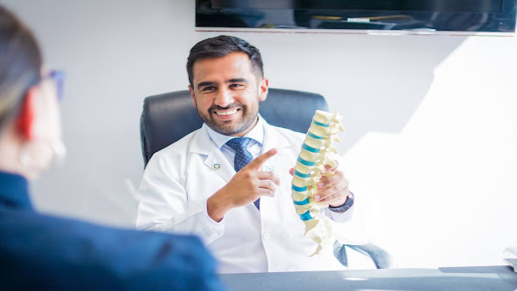 Turismo médico en cirugía de columna vertebral en Colombia: La mejor opción para tu salud