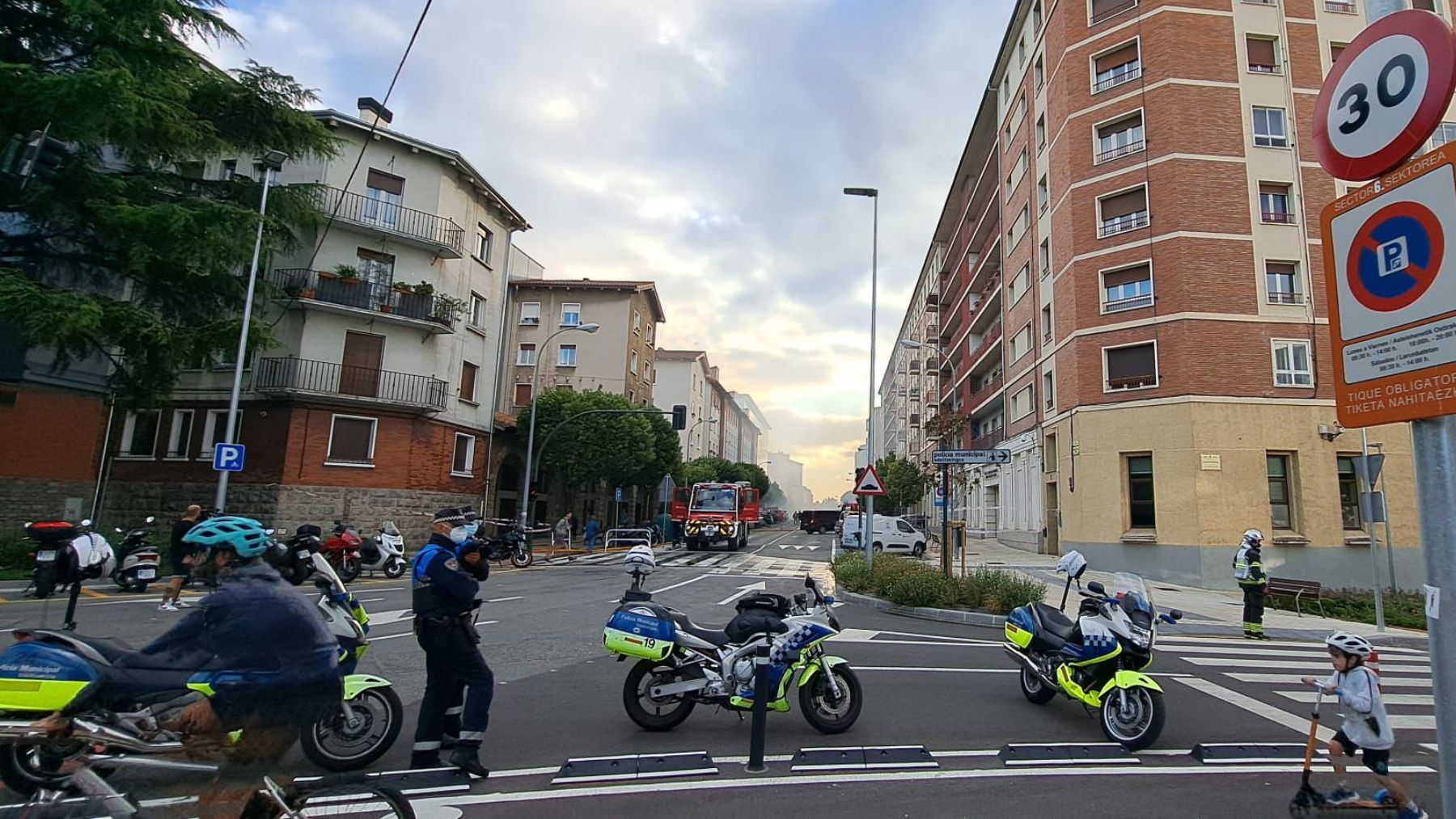 Incendio en la sede de la Policía Municipal de Pamplona. NAVARRA.COM