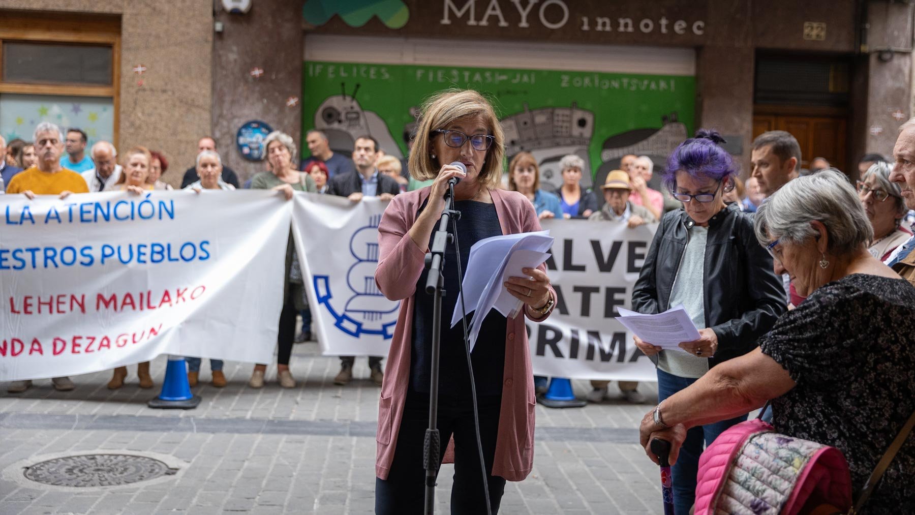 Concentración en Sangüesa para defender la atención primaria en la comarca.. Maite H.Mateo-2