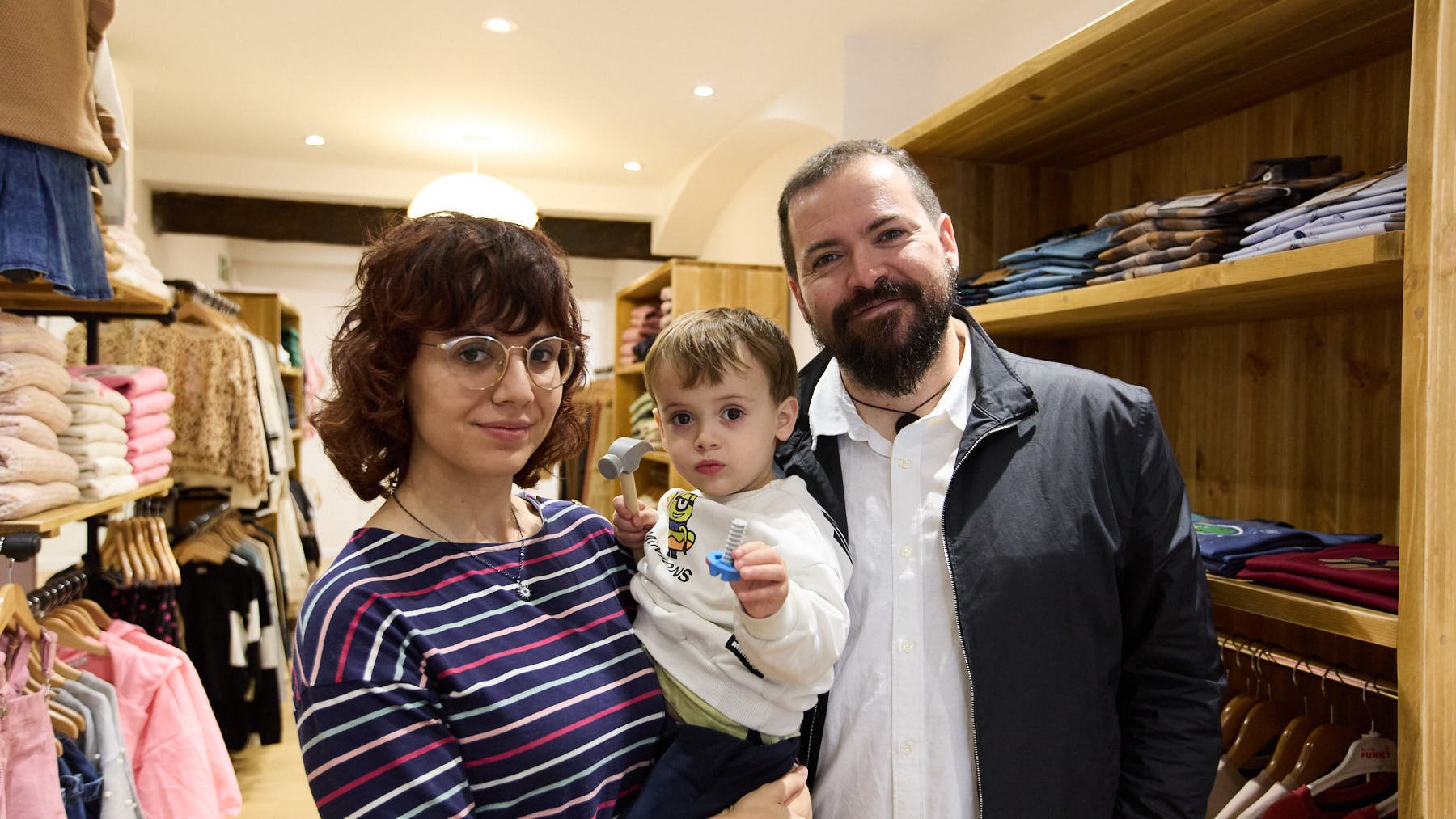 Tienda de ropa infantil Diminutos Gigantes, en la calle San Nicolás número 56 de Pamplona. IÑIGO ALZUGARAY