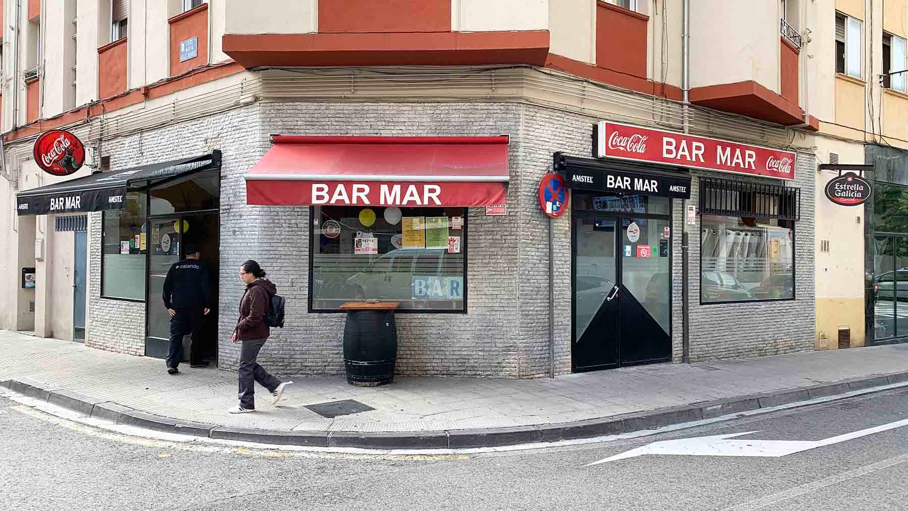 Fachada del bar Mar en la localidad de Burlada. Navarra.com