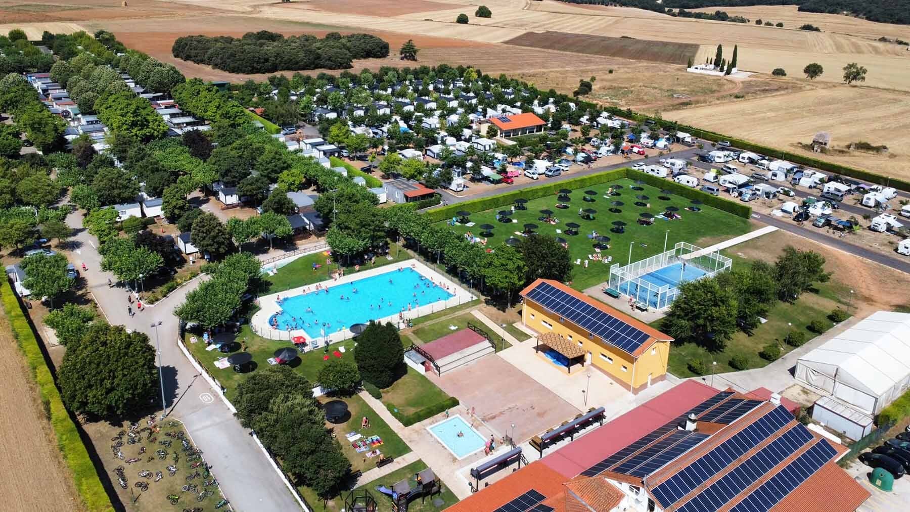 El Camping que cumple 30 años y le ha cambiado la vida a un pueblo de Navarra de 125 habitantes
