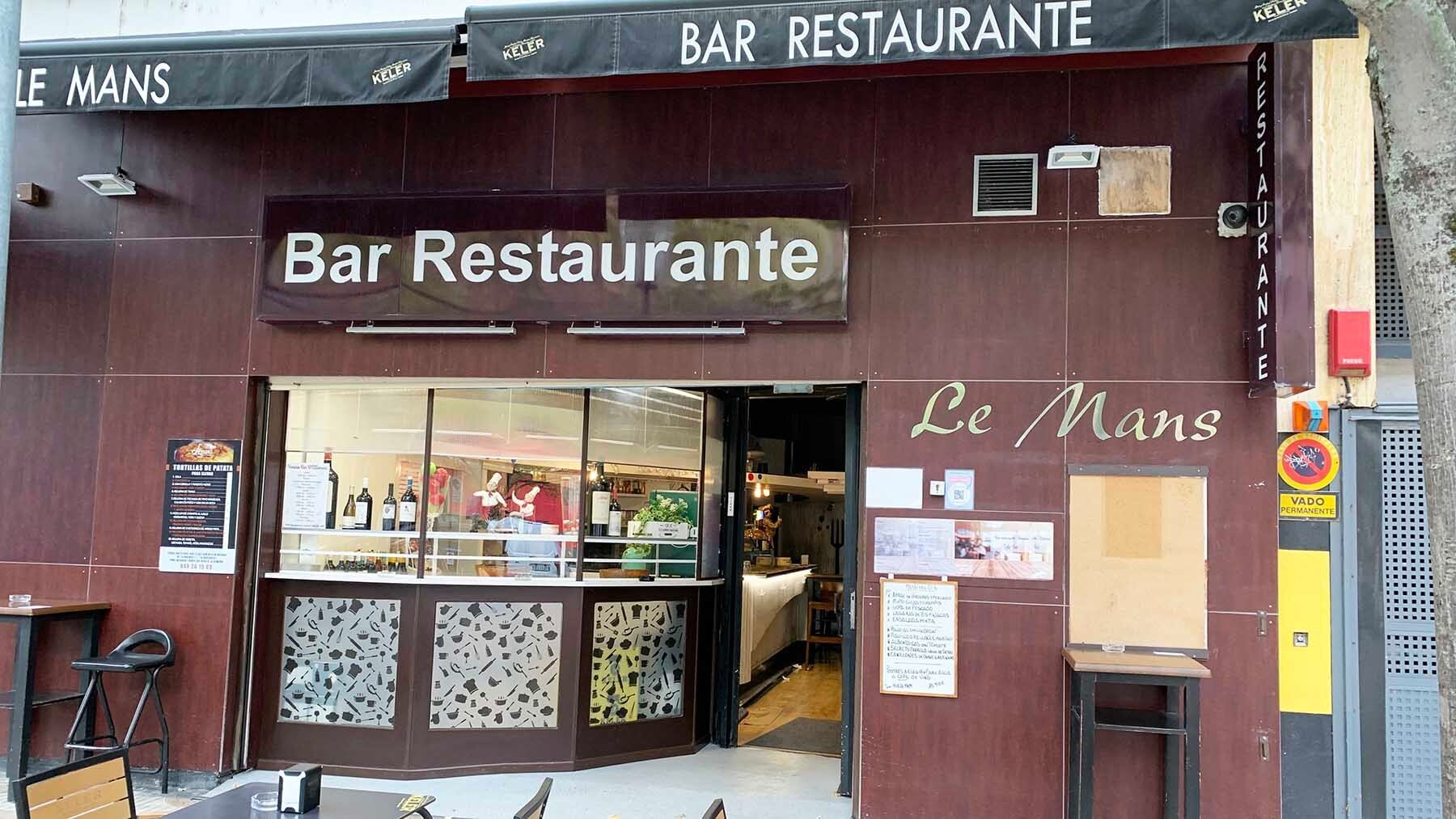 Fachada del bar Le Mans en pamplona. Navarra.com