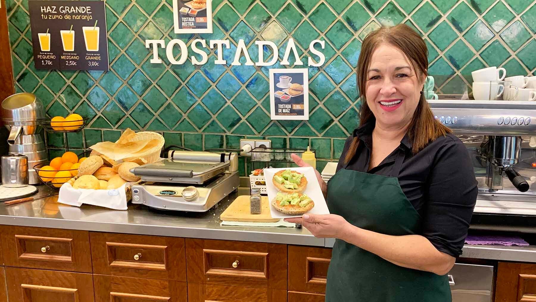 Marbelys Castillo Aguado en la panadería taberna de San Juan Bosco en Pamplona. Navarra.com.