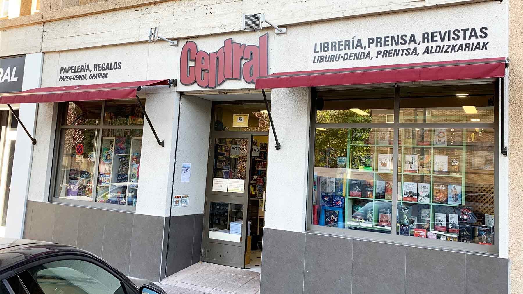 Fachada de la librería Central de Barañáin. Navarra.com