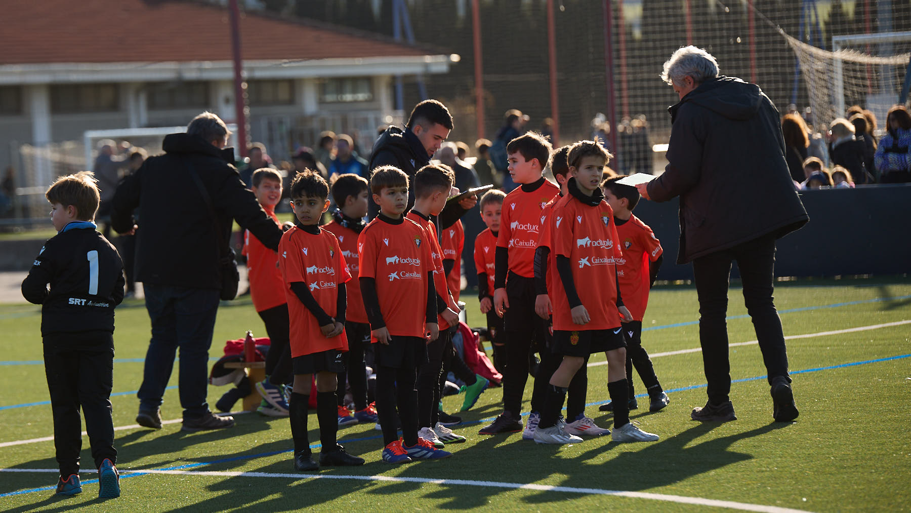 Tercera jornada de la fase de grupos del XLII Torneo Interescolar de Osasuna en categoría benjamín mixto disputado en las instalaciones de Tajonar. IÑIGO ALZUGARAY