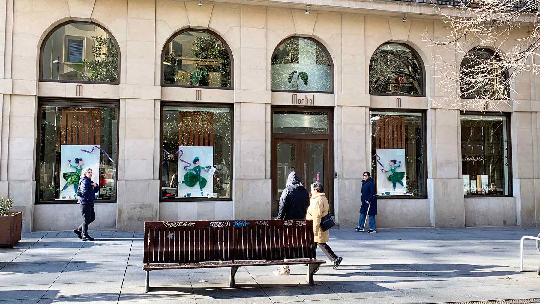 Fachada de la Joyería Montiel en la avenida de Carlos III 50 de Pamplona. Navarra.com