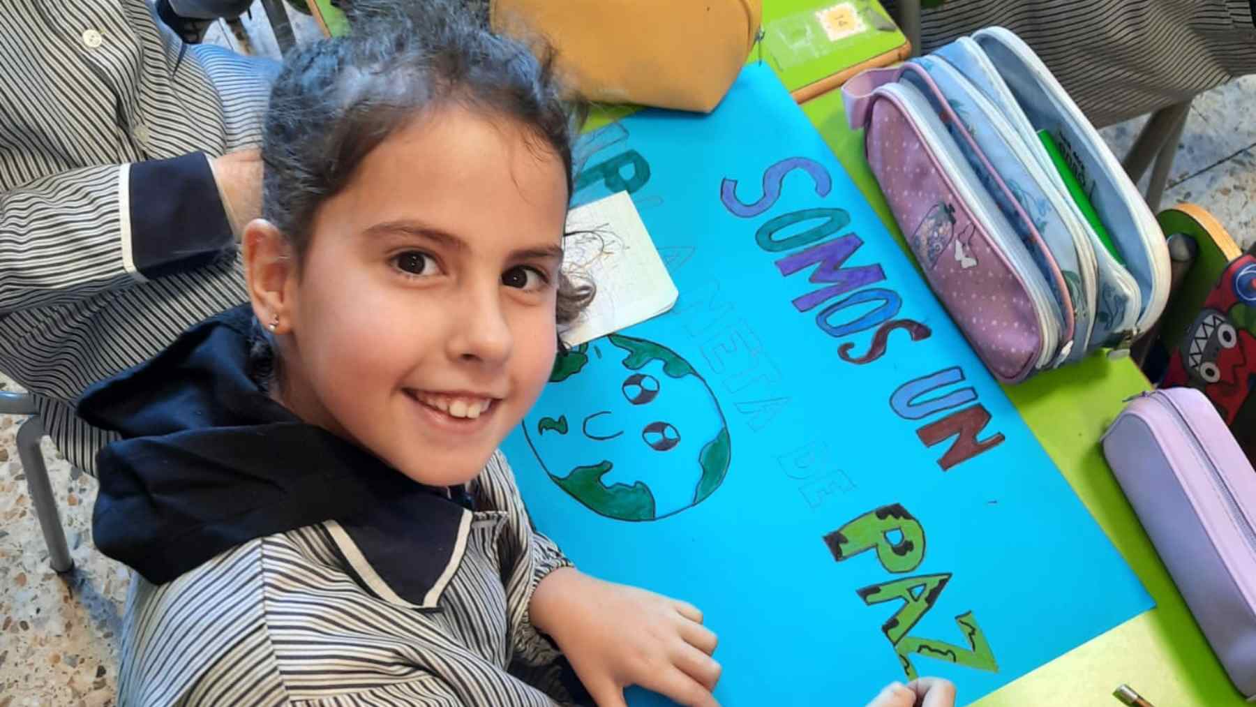 Alumnos del colegio CalasanzEscolapios de Pamplona durante la celebración del Día Escolar de la No Violencia y la Paz. CEDIDA