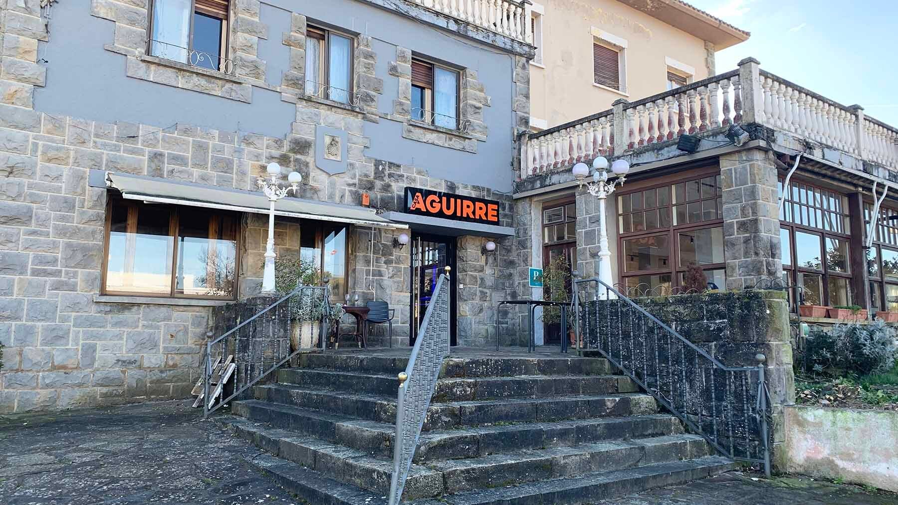 Fachada principal del restaurante Casa Aguirre en Oricain. Navarra.com