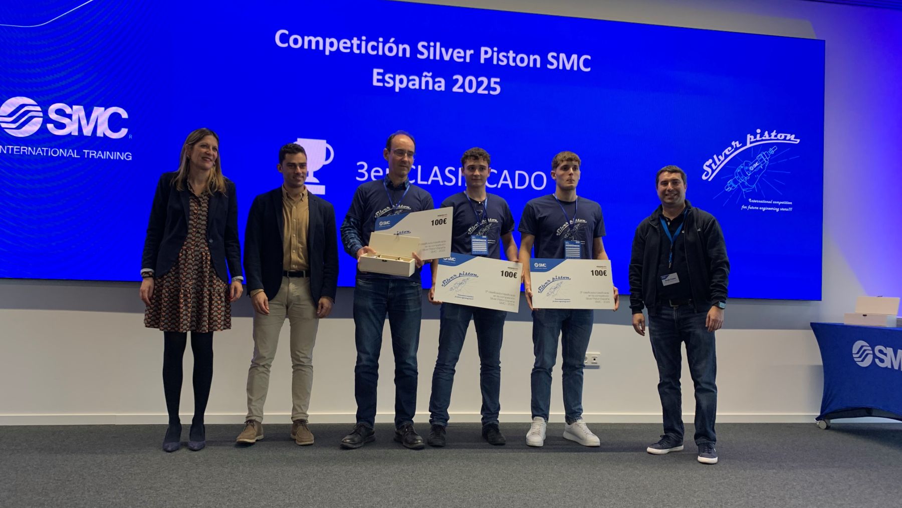 Imagen del equipo del CIP Virgen del Camino que ha quedado tercero en la SIlver Piston 2025. CEDIDA