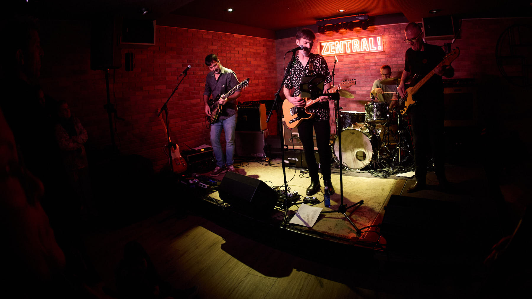 Concierto de presentación del nuevo álbum de la banda pamplonesa Belcos, en la sala Zentral de Pamplona. IÑIGO ALZUGARAY