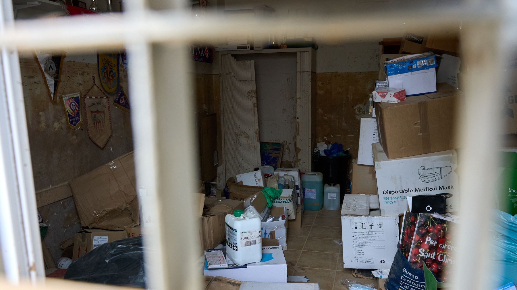 Visita de miembros de la Junta Directiva de Osasuna a Massanassa, lugar de origen del técnico Vicente Moreno. OSASUNA