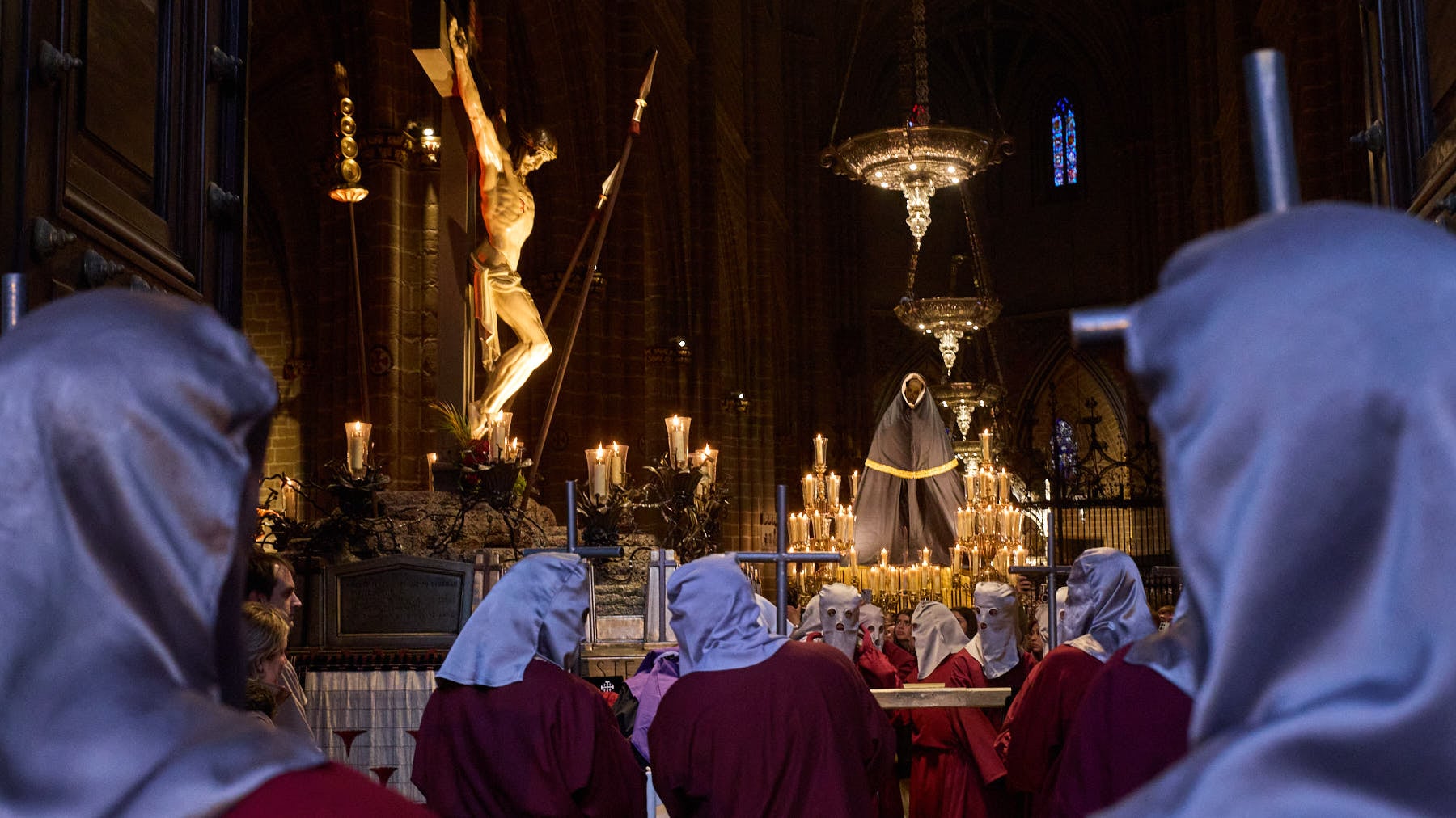 Se buscan romanos y portadores: la Hermandad de la Pasión llama a vivir la Semana Santa de Pamplona desde dentro