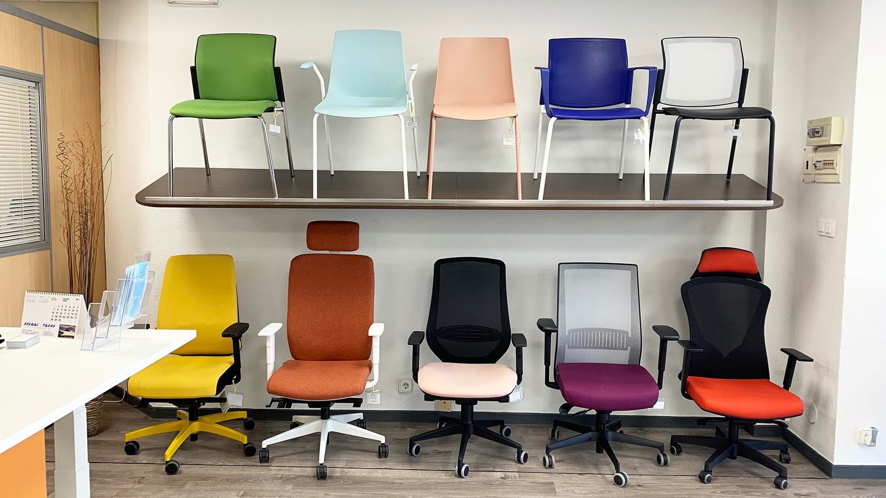 Interior de la tienda de mobiliario Luis Moriones en el barrio de Iturrama en Pamplona. Navarra.com