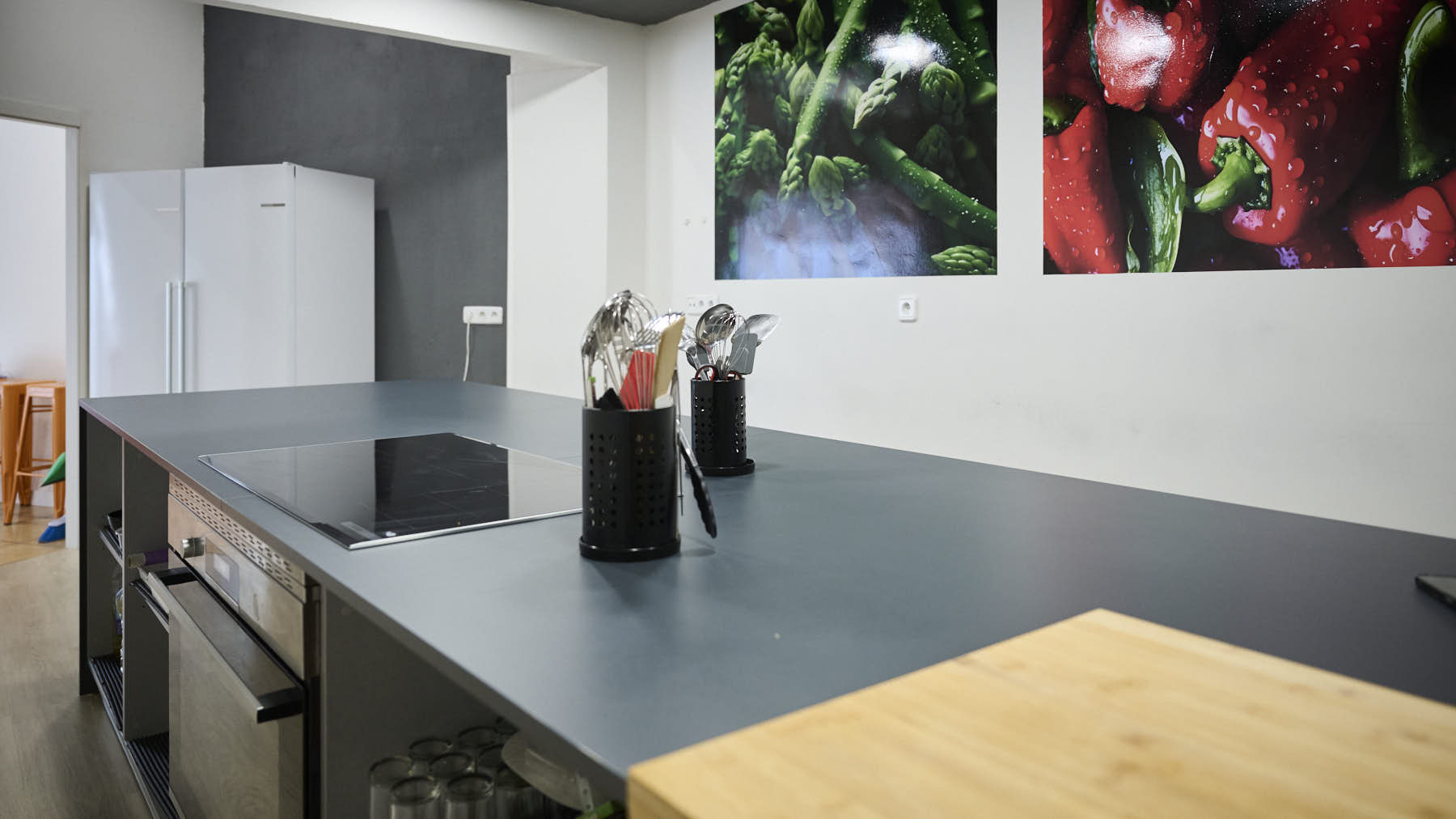 Aprende A Cocinar del cocinero Jose Luis Aranguren, show cooking en la calle  Calle Joaquín Beunza 25 de la Rochapea. PABLO LASAOSA