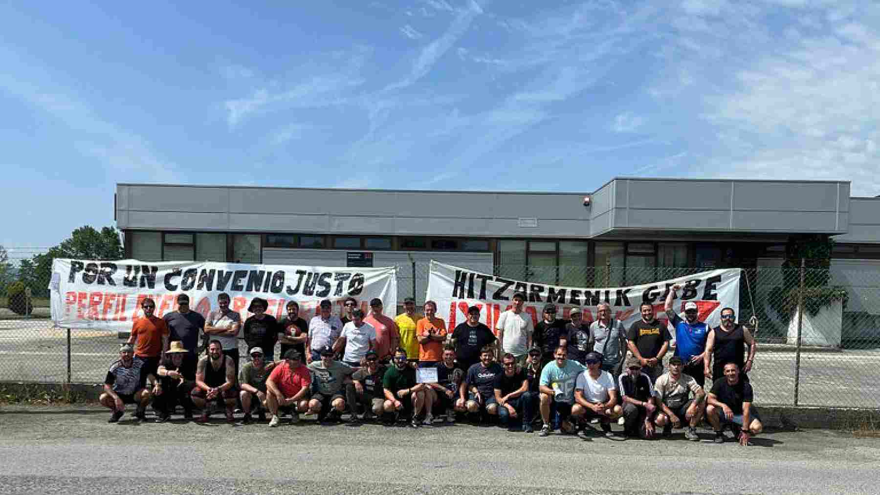 Una empresa cierra una planta en Navarra y los sindicatos le declaran una huelga en otra para exigir subidas