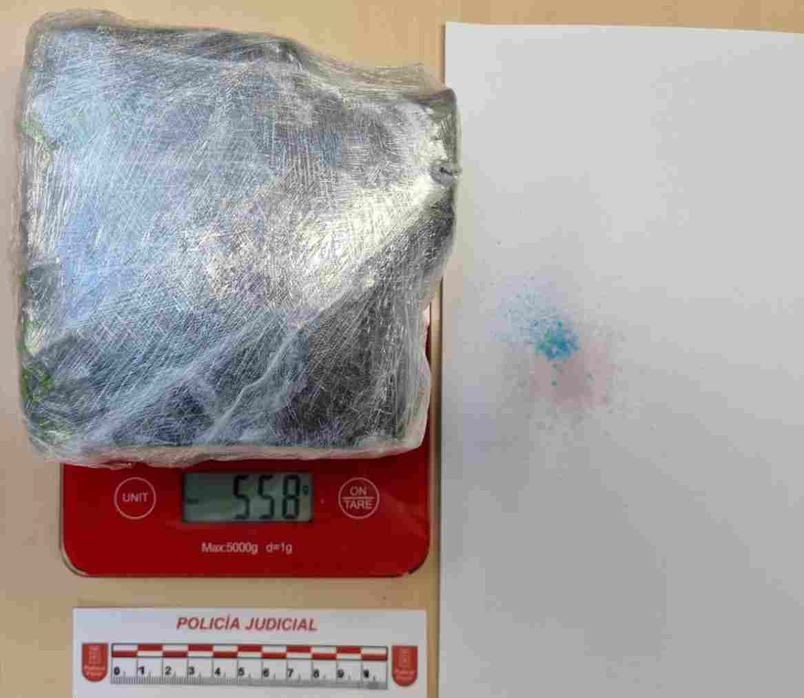 Droga incautada por la Policía Foral en el peaje de la Autopista de Navarra. POLICÍA FORAL