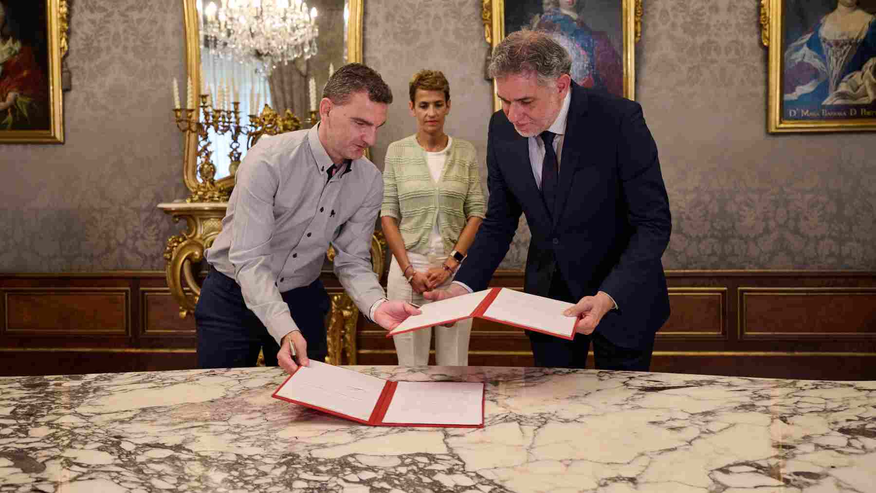 Chivite habla de bulos tras calificar de pseudomedios a los que publicaban la corrupción de Cerdán y el PSOE