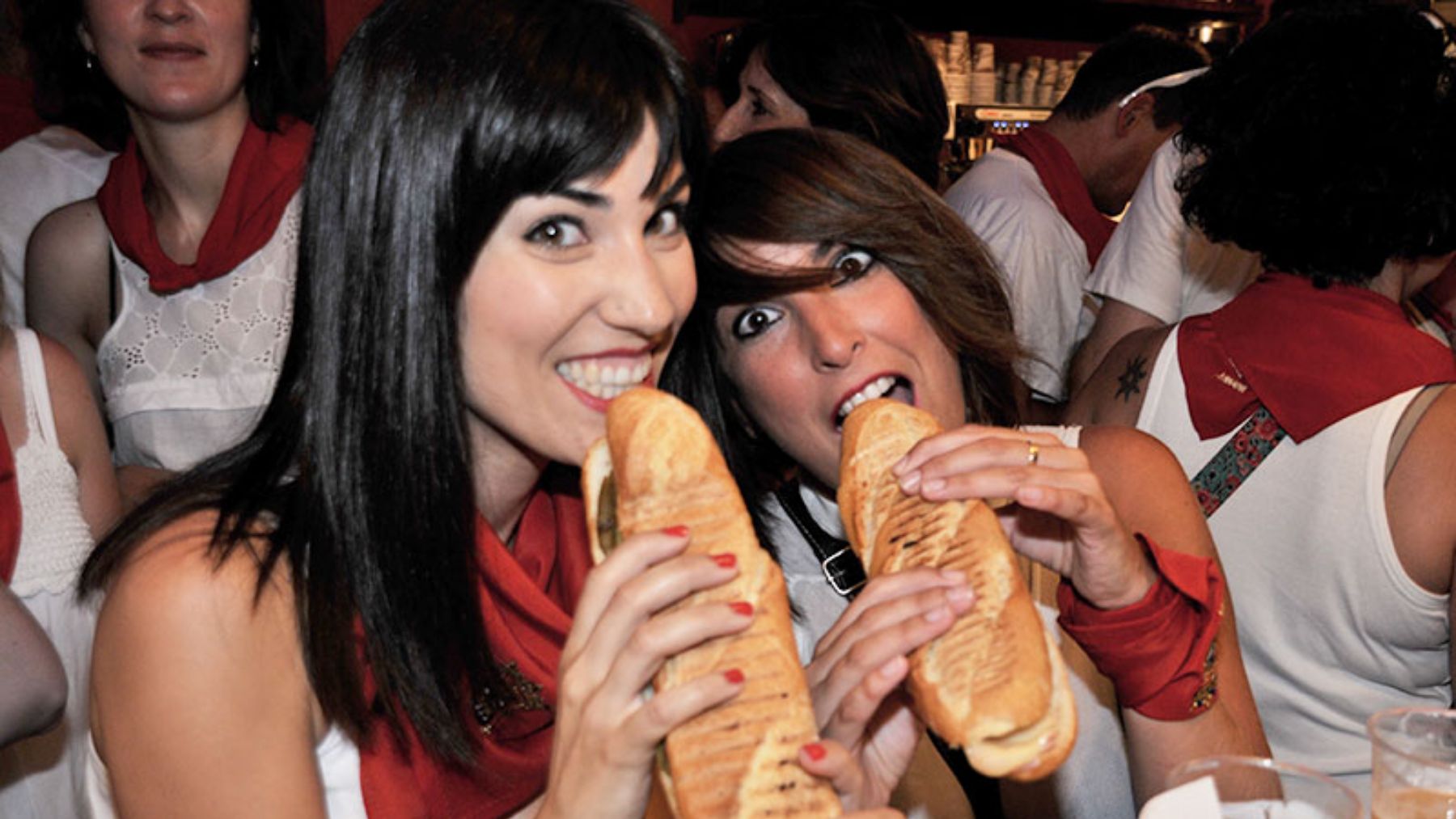 5 bares de Pamplona donde comprar bocadillos exquisitos para ver los fuegos artificiales en San Fermín