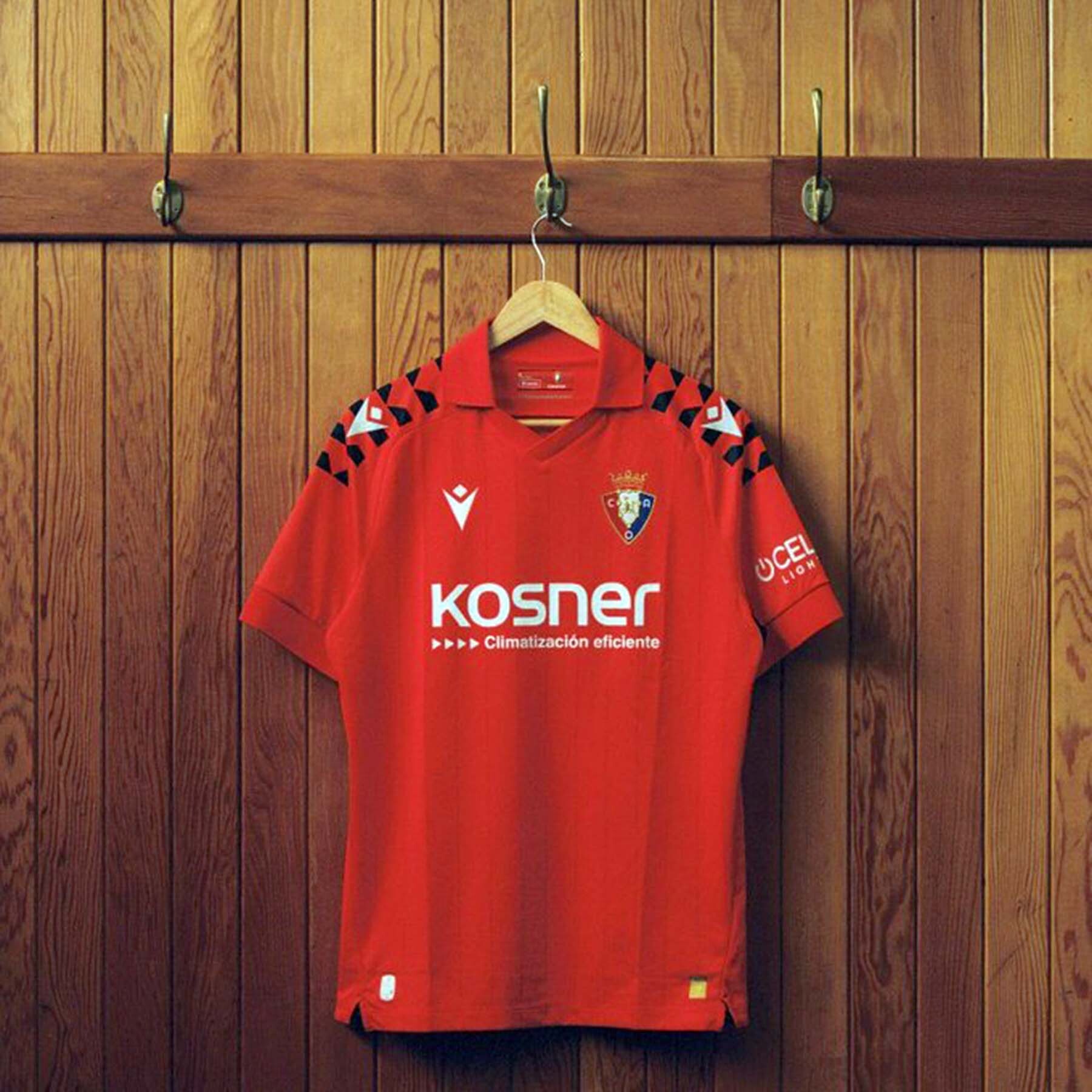 La nueva camiseta de Osasuna para la temporada 2025-2026. CA OSASUNA