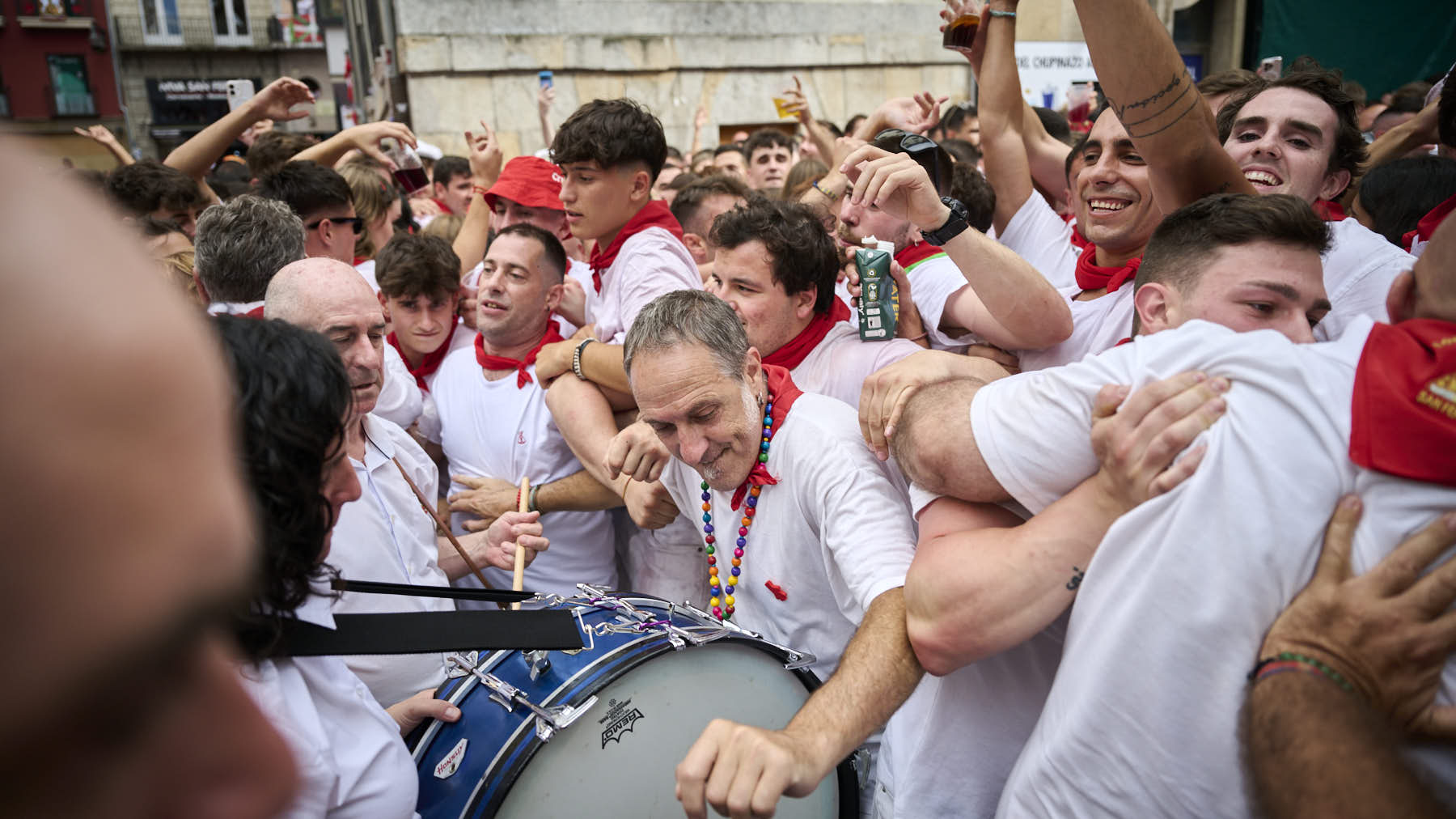 El Riau-riau de la Peña Mutilzarra volverá a Pamplona con premio, música y una pancarta cargada de humor