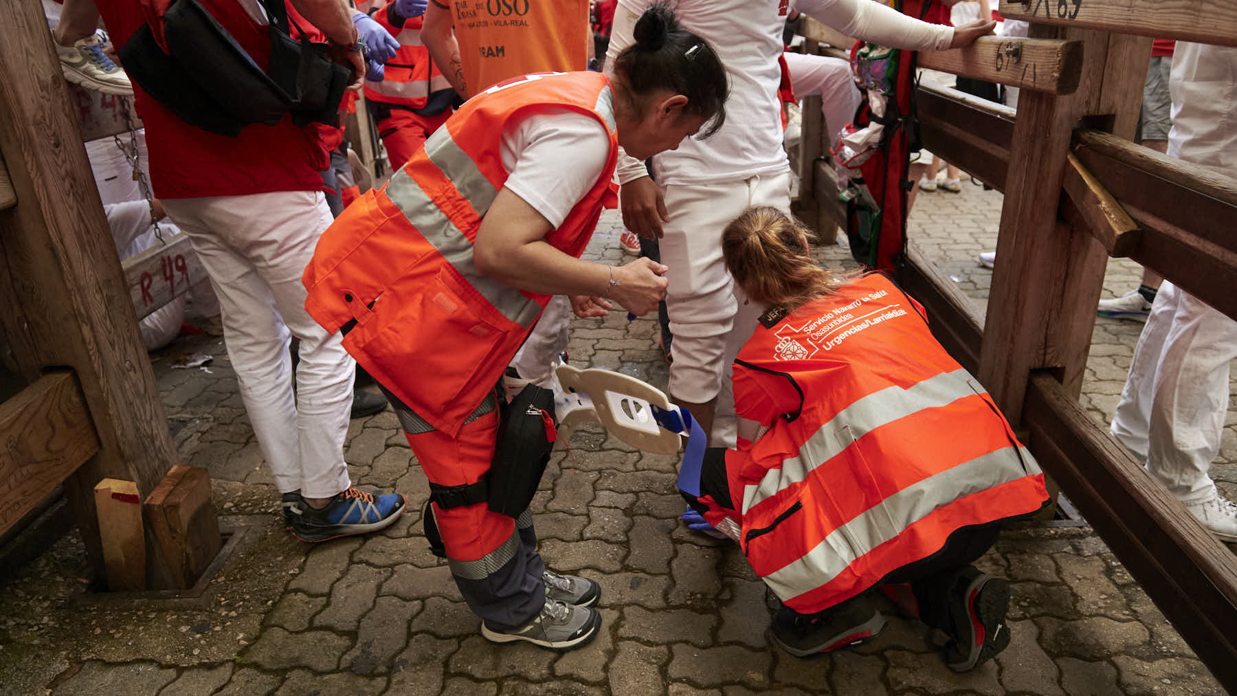 Los toros de Fuente Ymbro dejan seis heridos en las calles de Pamplona tras el primer encierro de San Fermín