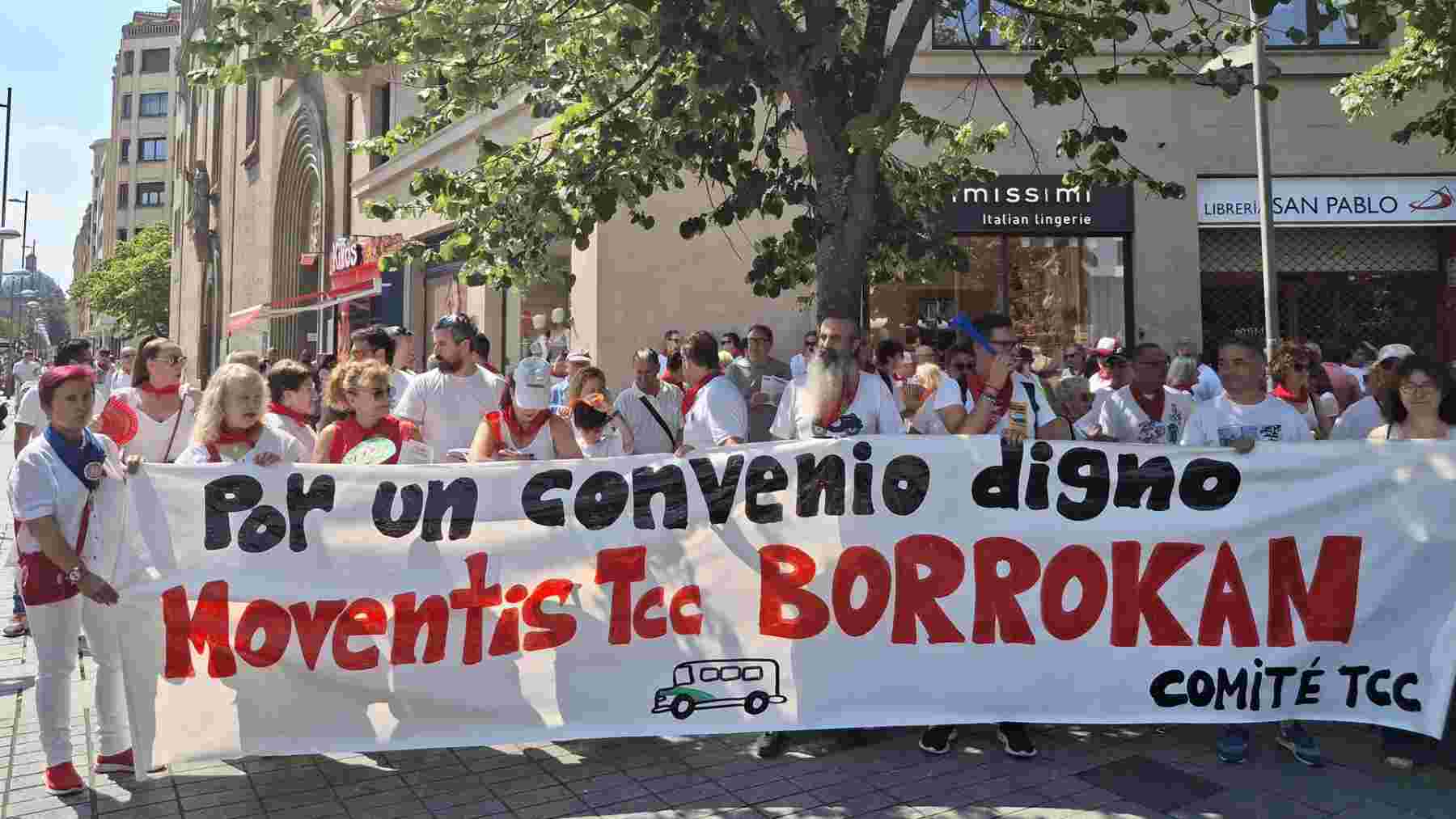 Los trabajadores de las villavesas de Pamplona dicen que tienen un 