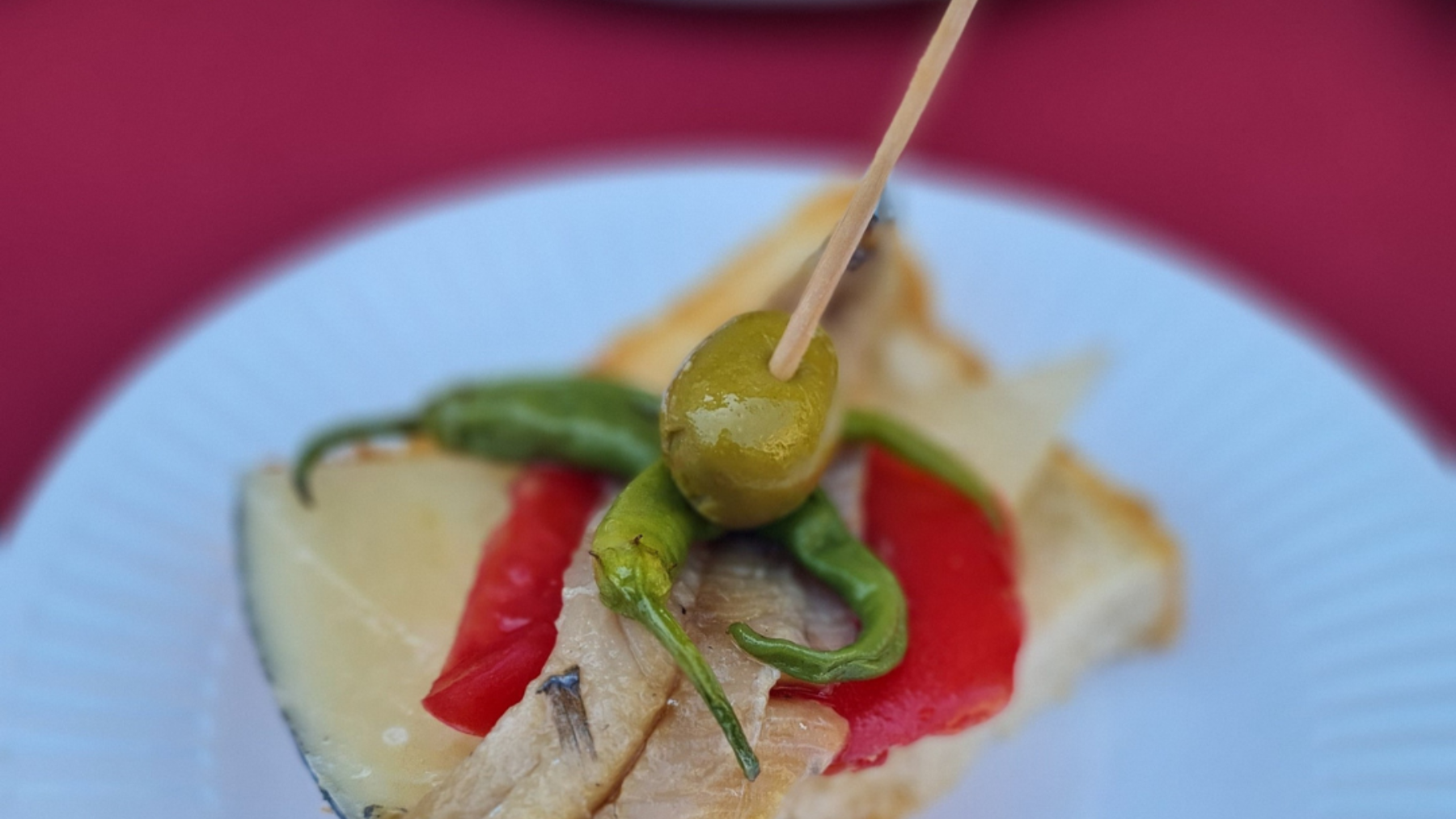 El pueblo de Navarra que organiza una fiesta con degustación de guindillas, comida popular y petanca