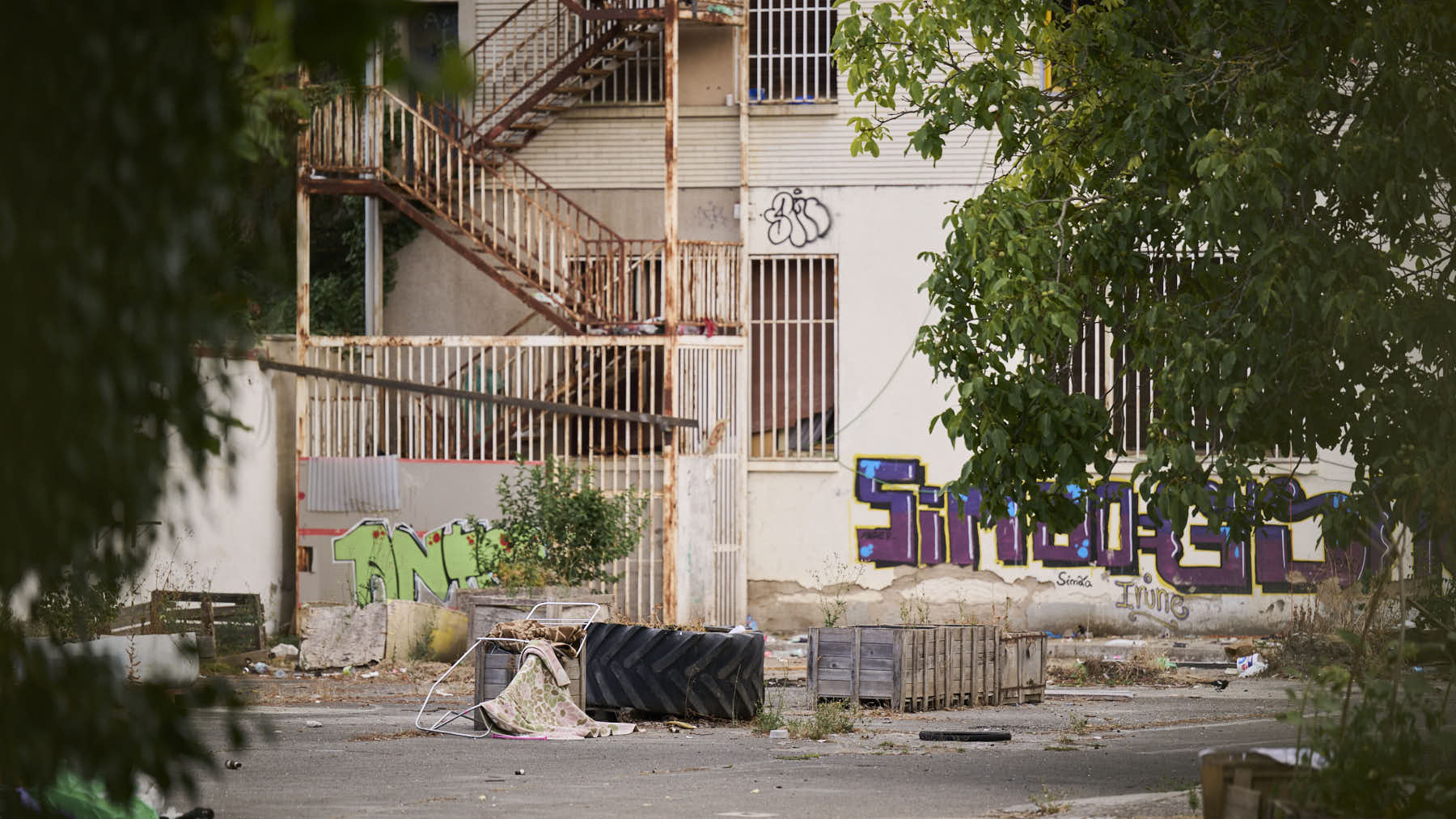 Nueva intervención en un edificio abandonado de Pamplona: detenido por amenazar a una mujer