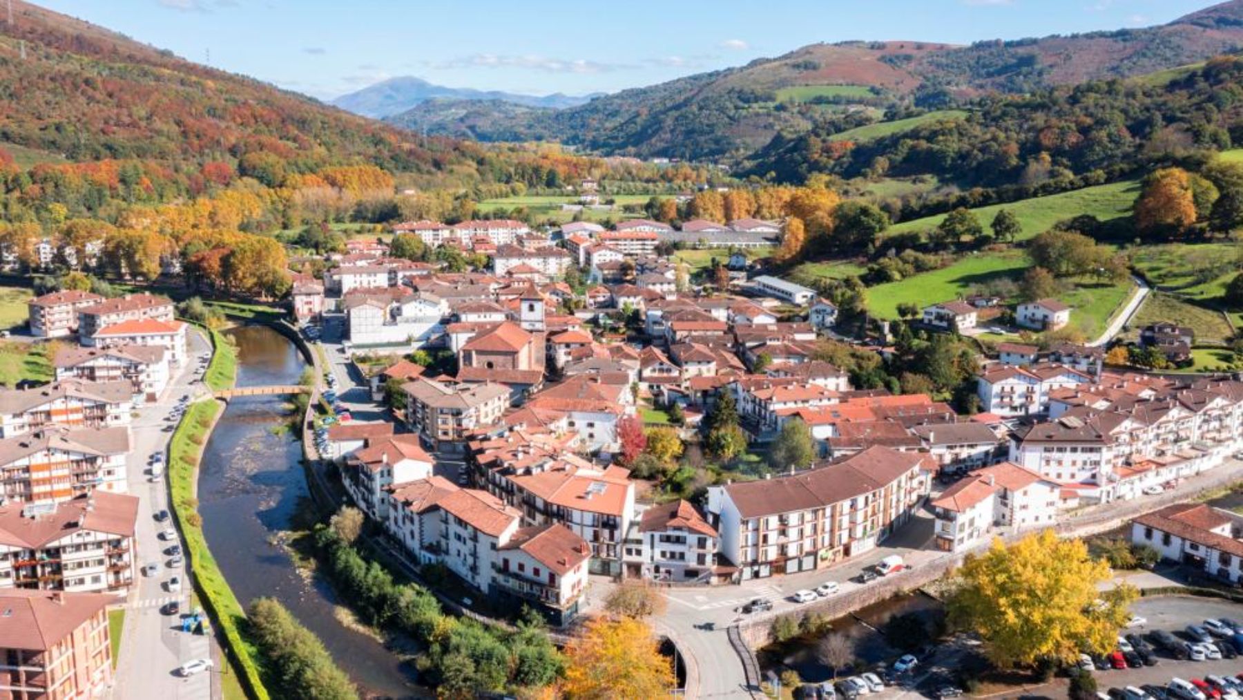 Vista del pueblo de Santesteban. TURISMO DE NAVARRA