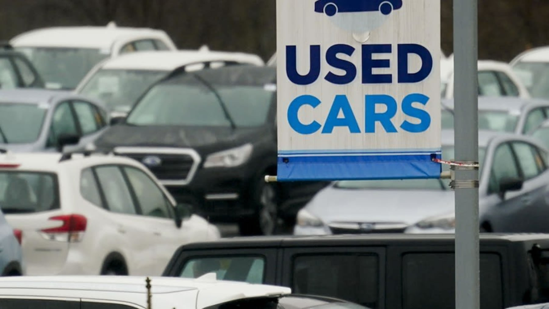 Vehículos usados en una campa. CEDIDA
