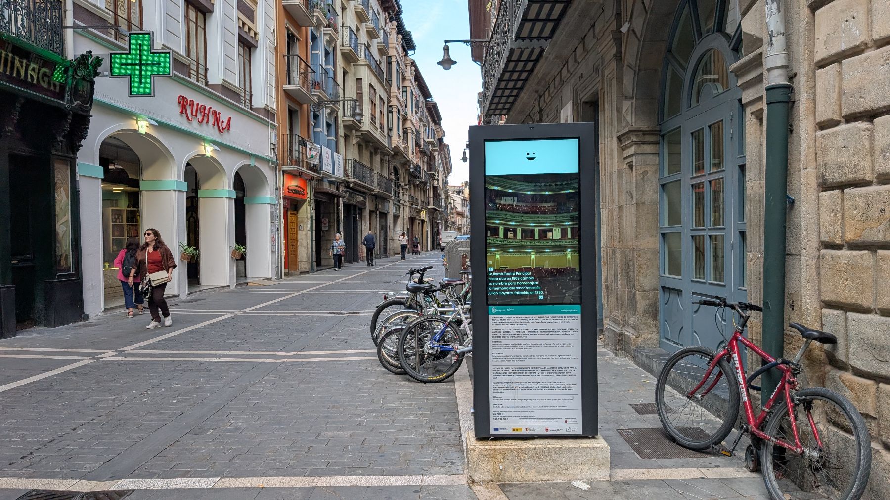 Así serán los nuevos mupis digitales que Pamplona instalará en 2026 para guiar a turistas y visitantes