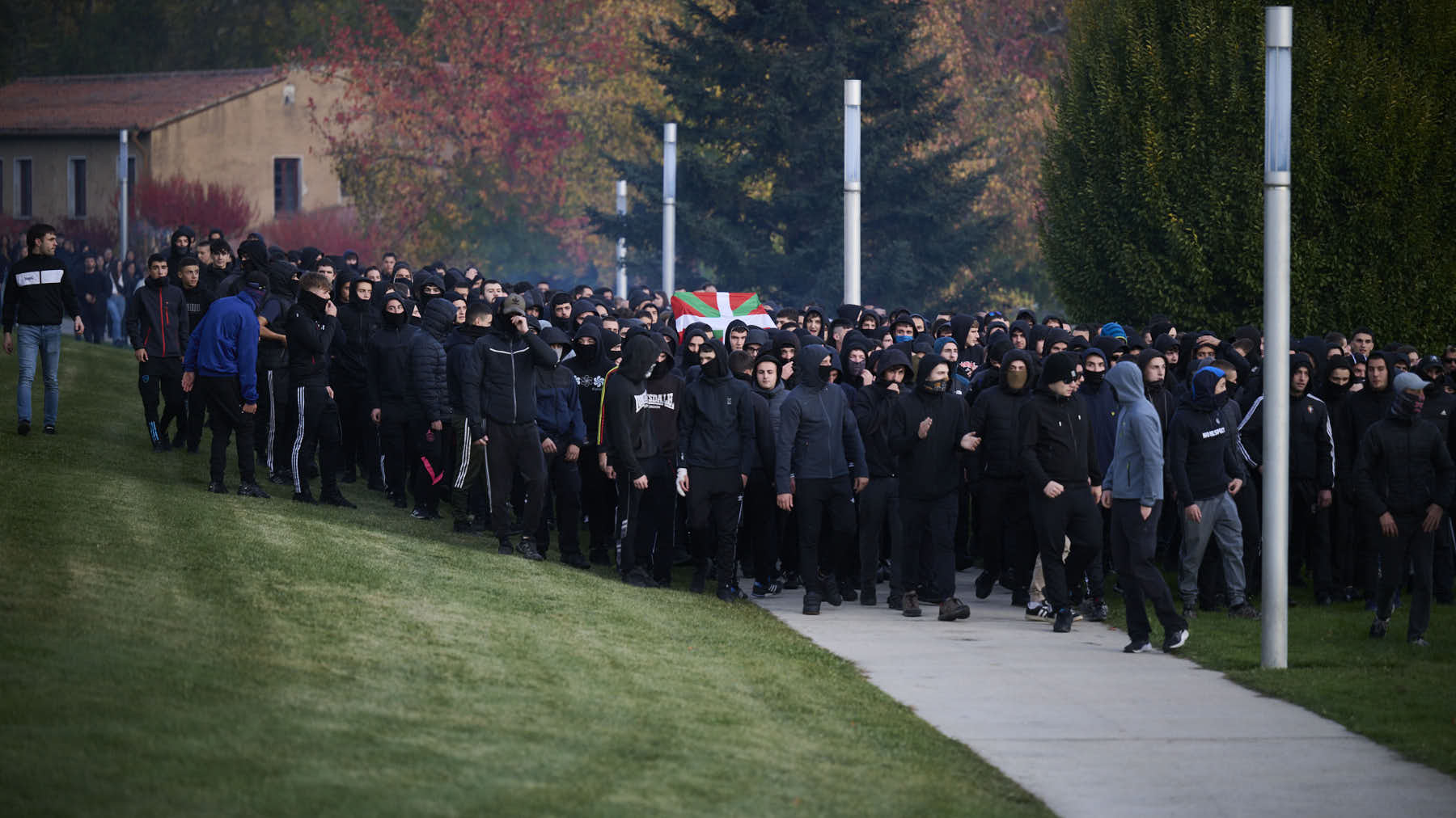 Guerra abierta entre los jóvenes abertzales proetarras por el control de las calles en Navarra
