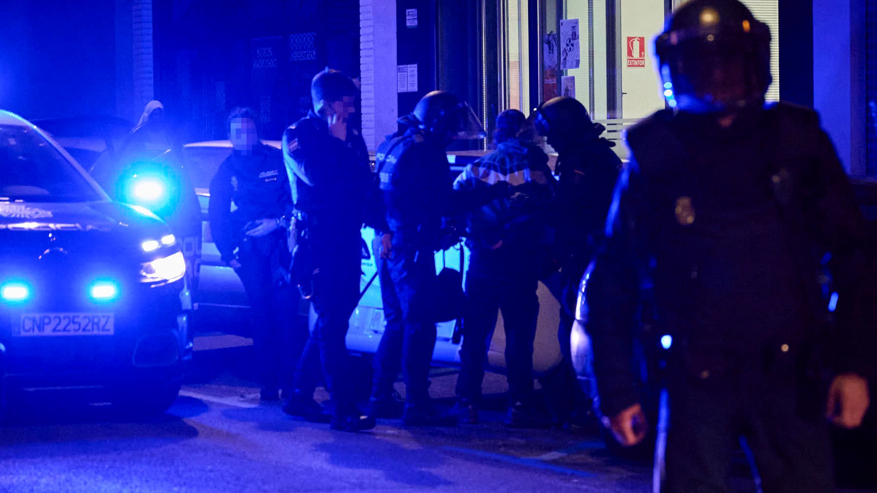 Disturbios en Pamplona frente al acto de Vito Quiles que finalmente ha sido cancelado. PABLO LASAOSA