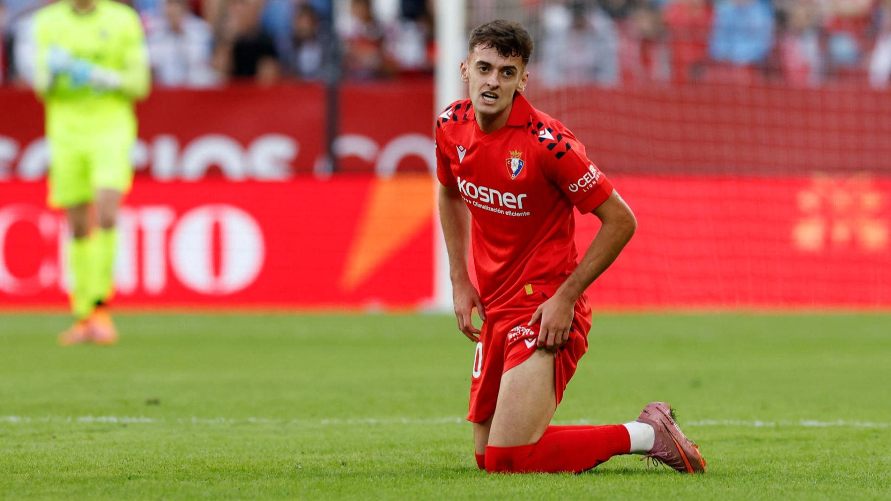 Aimar Oroz en el Sevilla Osasuna. EFE
