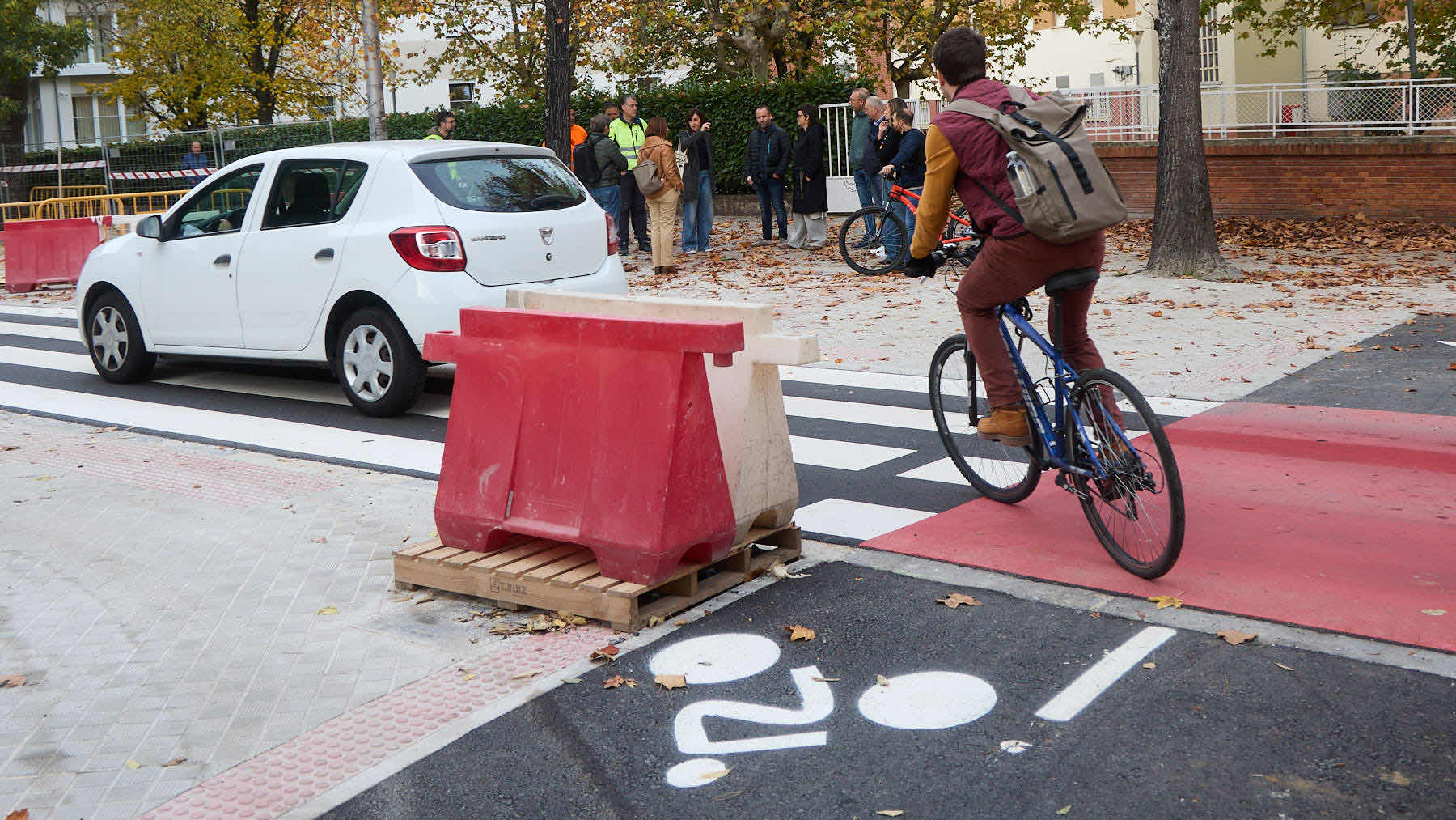La Gerencia y la Comisión de Urbanismo del Ayuntamiento visitan las obras de mejora de la accesibilidad y de la movilidad en el entorno de la plaza de los Fueros. NAVARRA.COM