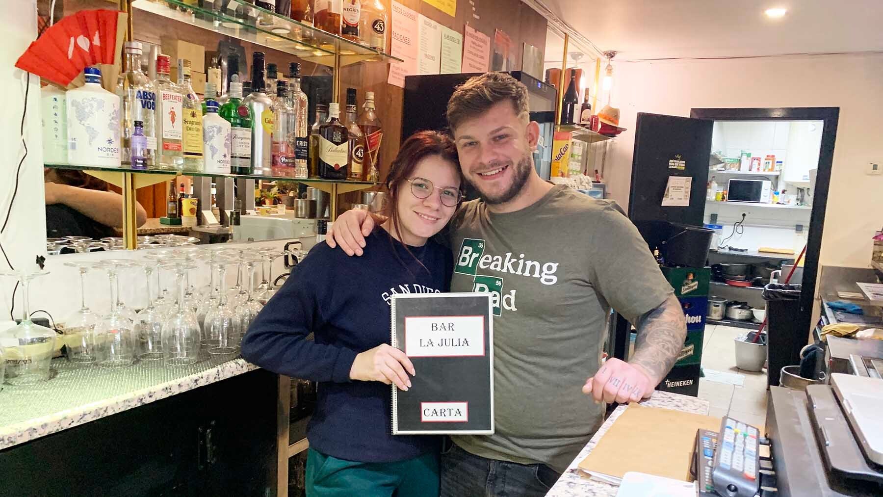 La pareja que arrasa en un bar de la cuenca de Pamplona con su comida casera y la parrillada de carne