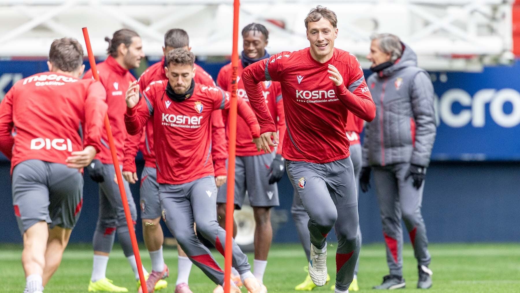 Osasuna amplía el contrato a uno de sus capitanes hasta 2028 